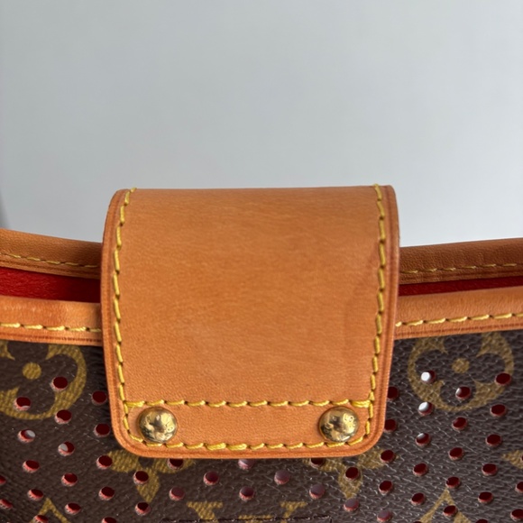 Authentic LOUIS VUITTON Monogram Perfo Demi Lune M95178 Shoulder bag - Picture 3 of 8